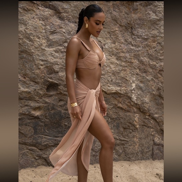 NEW JLUXLABEL Tan Mesh Structured Round Bikini Top - Picture 13 of 16